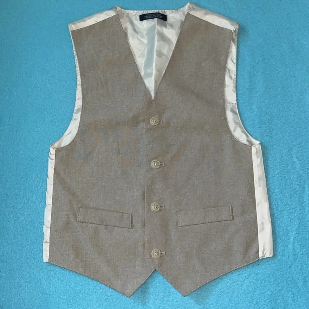 VAN HEUSEN 3 piece suit set vest pull on pants  long sleeve button down size 7-8